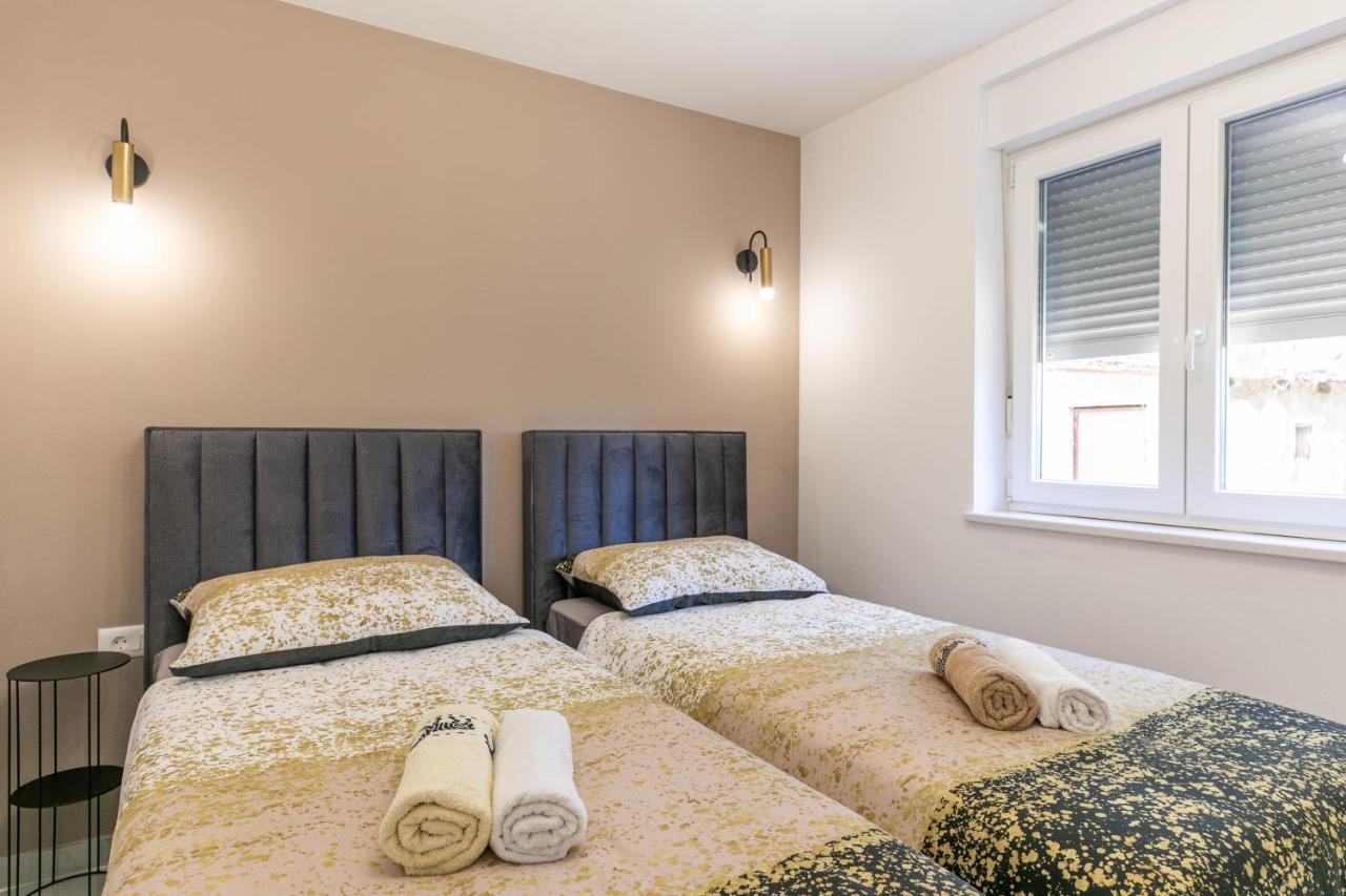 Apartman Suzi Пула Екстер'єр фото